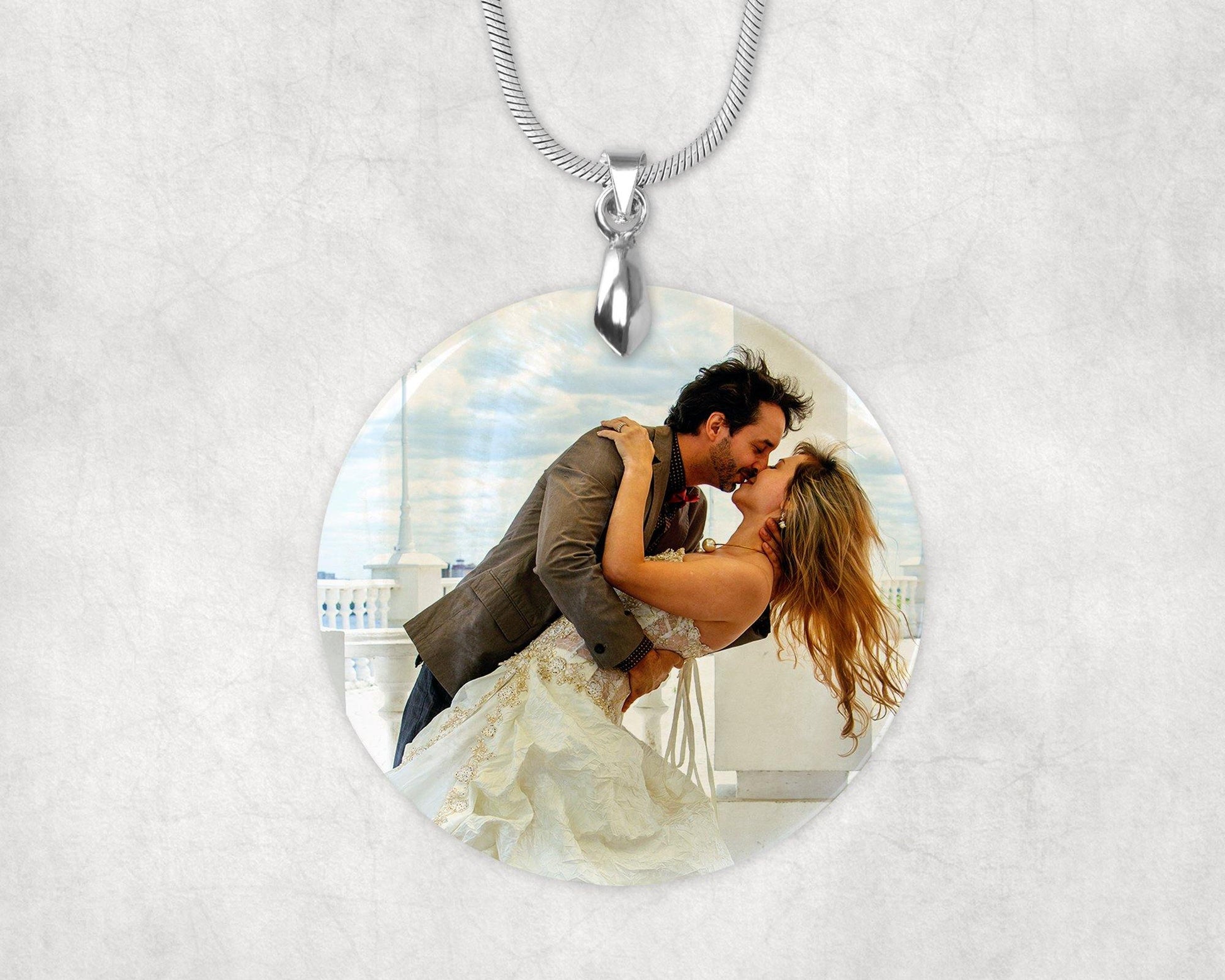 Create Your Own Round Shaped Natural Shell Pendant - Schoppix Gifts